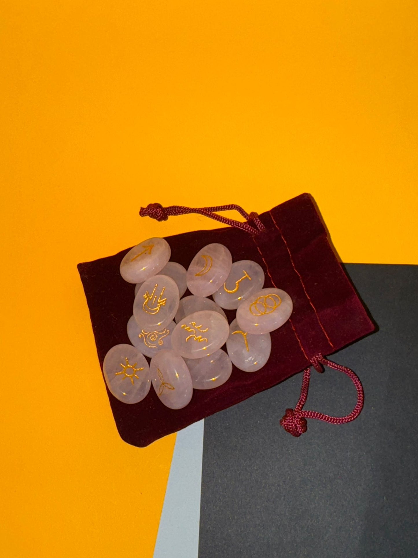 Runas de Cuarzo Rosa