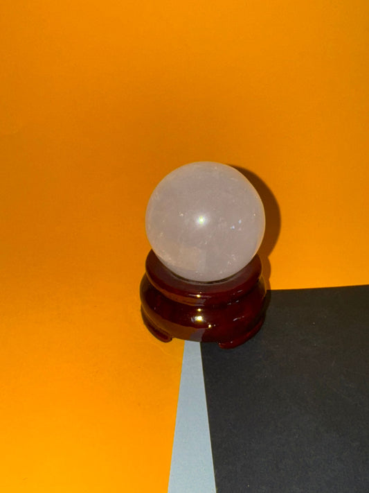 Esfera Pequeña de Cuarzo Rosa